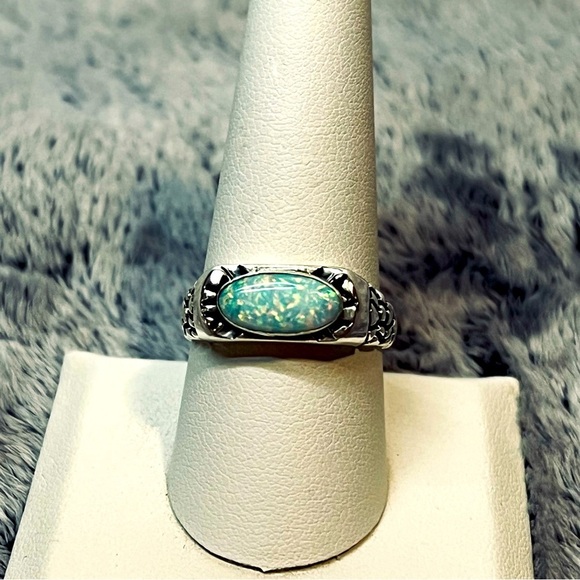 None Jewelry - Sterling Silver Vintage Oval Opal Cabochon Ring Size 9.5